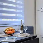 Apartment Mary By Interhome Umag