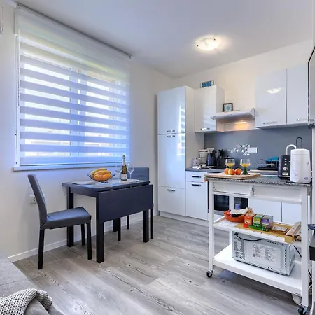 Apartament Mary By Interhome *
