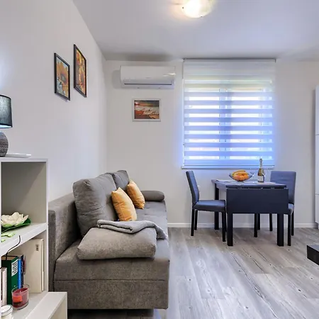 Apartament Mary By Interhome