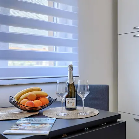 Apartment Mary By Interhome Umag