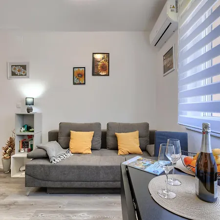Mary By Interhome Apartment