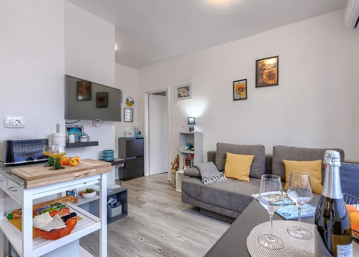 Mary By Interhome Appartement Umag